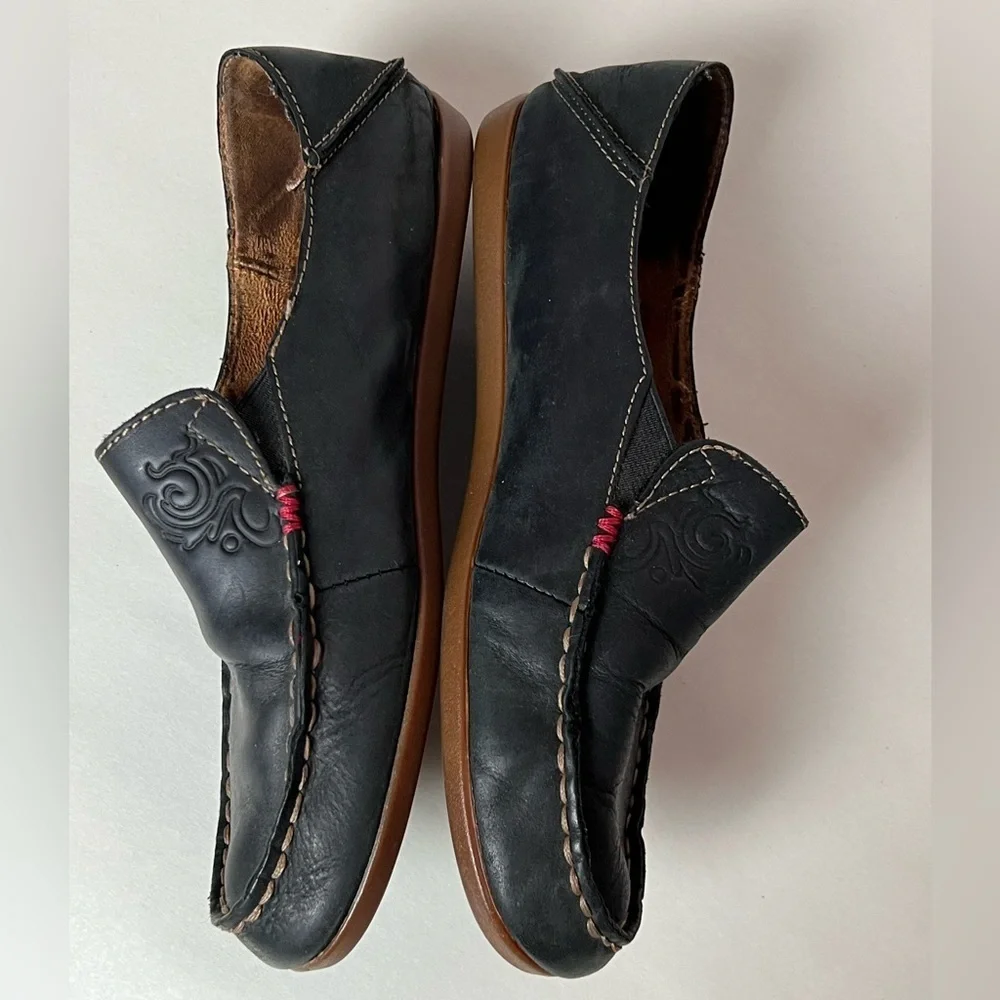 Olukai Nohea Nubuck Leather Slip On Loafer Black Size 6 - Picture 4 of 11